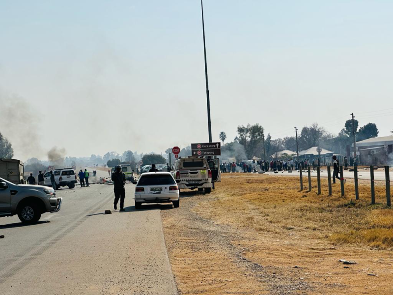 Residents of Kanana Ext 15
