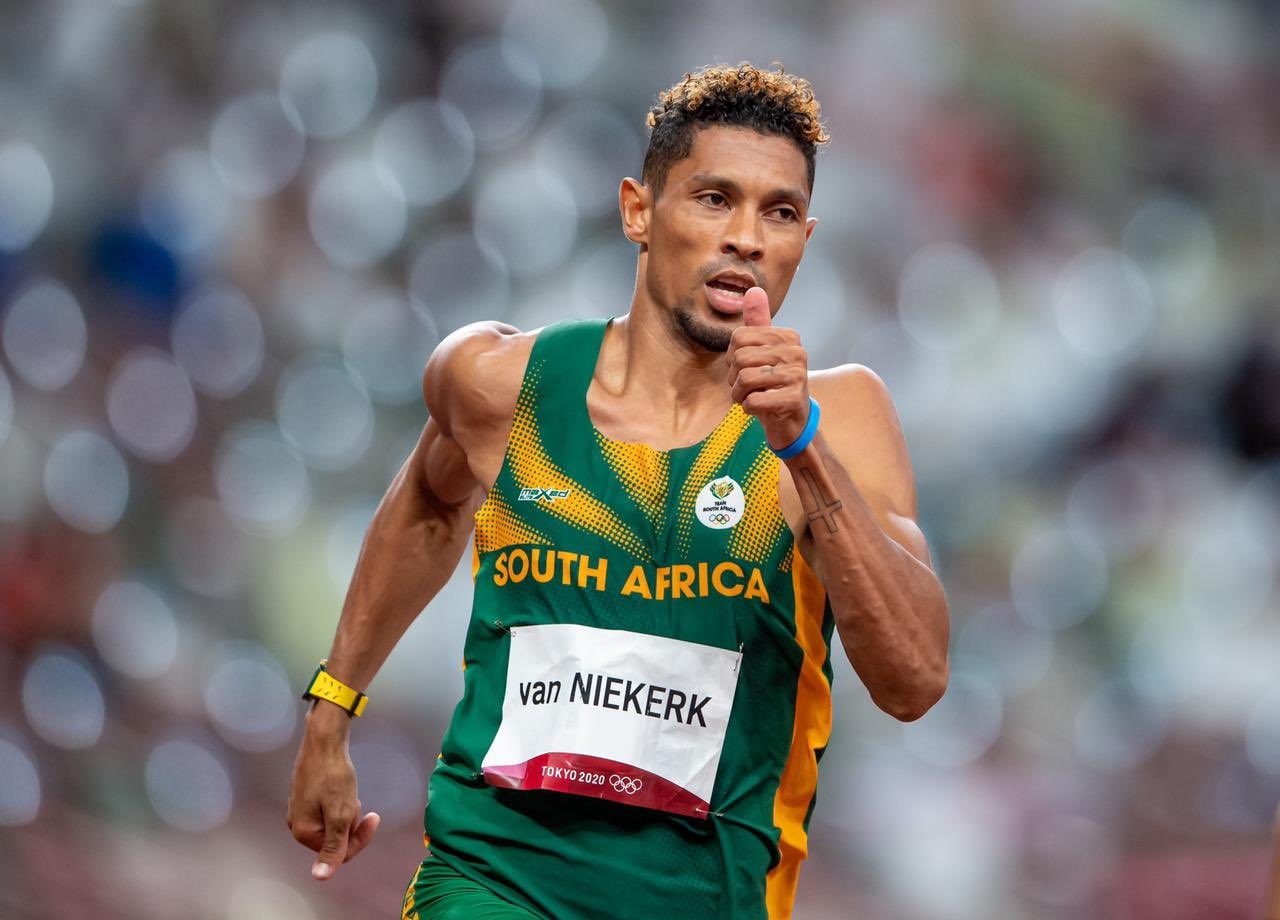 Wayde van Niekerk wins the South African 400m title in Potchefstroom